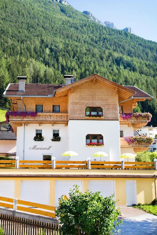 Pension Mariandl Neustift im Stubaital Exterior photo